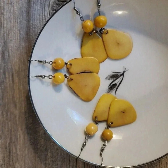 Handcrafted Muted Yellow Peruvian Tagua Nut Slices Round Beads Teardrop Earrings - Picture 8 of 8